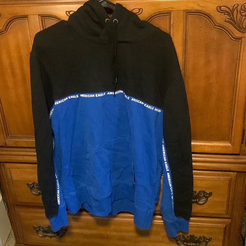 Large American Eagle black and blue hoodie